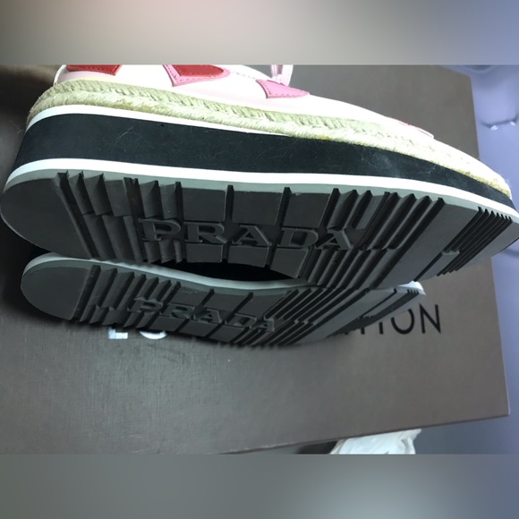 Prada Pink Heart Leather Brogue Platform Oxfords Authentic Almost new - Picture 6 of 6